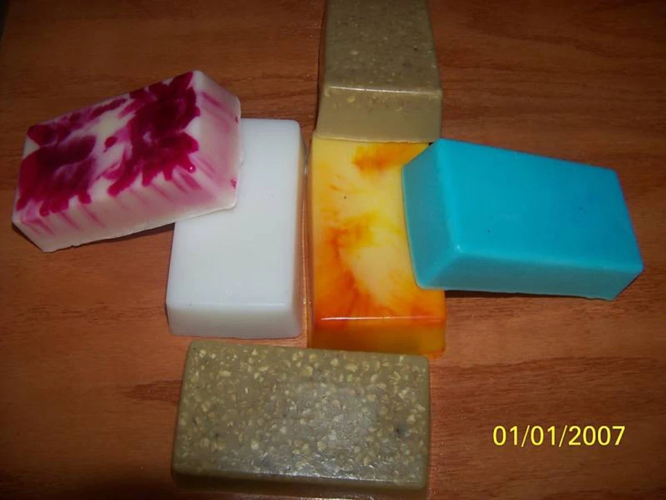 HUGE HOMEMADE GOAT'S MILK, COCOA, MANGO, SHEA BUTTER SOAP 8.5 - 9 oz's BAR..NICE - Image 1 of 1