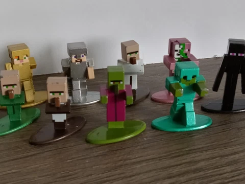 Diecast Metal Minecraft Figurine MetalFigs Jada Toys - Lot Of 9 Cover