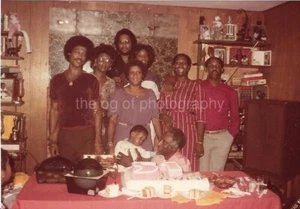 FOUND FAMILY PHOTO Vintage ORIGINAL Vernacular   LIFE Color OWL 51 44 U - Picture 1 of 1