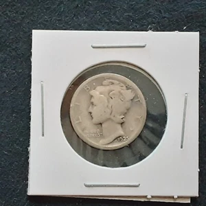 1925  90% Silver Mercury Dime!! Nice Book Filler coin!  Coin D37 - Picture 1 of 2