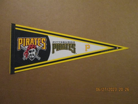 MLB Pittsburgh Pirates Vintage Circa 2008 Team Logo Baseball Pennant Cover