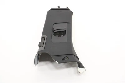 2016-2025 VOLVO XC90 PAINEL TRASEIRO ESQUERDO C ACABAMENTO PILAR FABRICANTE DE EQUIPAMENTO ORIGINAL 31389168 PRETO_RC20 - Imagem 1 de 4