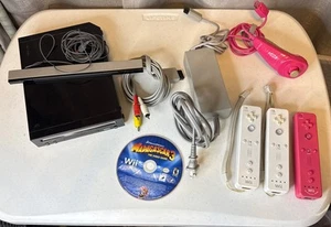 Consola de sistema Nintendo Wii negra RVL-101 (EE. UU.) con mandos PROBADA Y FUNCIONANDO - Imagen 1 de 12