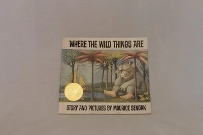 Where the Wild Things Are paperback Picture Book by Maurice Sendak — 第 1/2 张图片