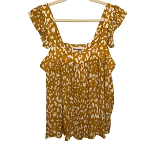 NWT Savanna Jane Womens L Mustard Yellow & White Leopard Print Ruffle Sleeve Top - Picture 1 of 6