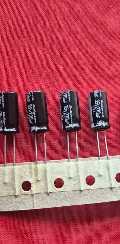 Rubycon 220uF 35V 105°C ELKO Kondensator Radial Menge Wählbar 1-10 Stück - Bild 1 von 1