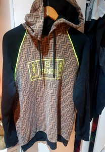 fendi monogram moletom com capuz