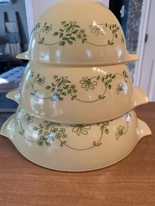 Pyrex Shenandoah Cinderella mixing bowls - Great find! 441, 442 & 443. - Picture 1 of 7