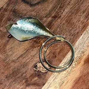 Beautiful Large Statement Brooch Calla Lily Textured Hammered Gold Tone Pin - Picture 1 of 4