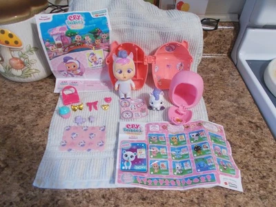 *RARE* Cry Babies Magic Tears Doll SUSU & Pet SUZI Bottle House Accessories Pony - Image 1 of 4