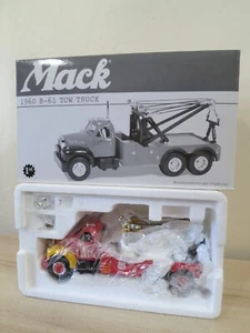 First Gear, #19-2296, 1960 Mack B-61 Tow Truk Wrecker Shell Rte 66 Diecast Truck - Picture 1 of 6