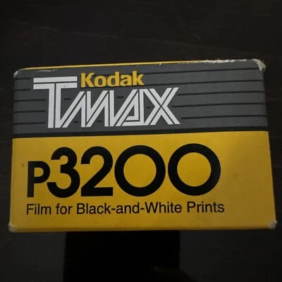 BRAND NEW KODAK TMAX P3200 BLACK & WHITE 35MM FILM 36 EXPOSURES EXP.  2001 - Image 1 of 4