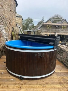 Hot Tub With Wood fired Internal log burner - Picture 1 of 6