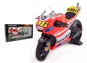 Minichamps Ducati Desmo GP11.2 'Ducati' MotoGP 2011 - Valentino Rossi 1/12 Scale - Picture 1 of 2