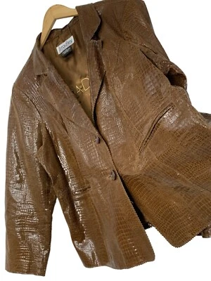 Chaqueta Blazer Bradley Bayou Marrón Cocodrilo Repujado Cuero Brillante Rara 2X Usada en Excelente Condición 7999 Foto 1 de 4
