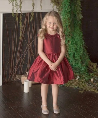 Vestido sin mangas con cuello de lentejuelas rojo Isobella & Chloe - Niño pequeño 5 Foto 1 de 2