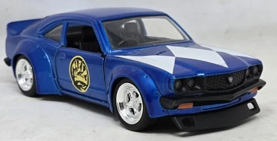 Coche diecast vintage 1974 Mazda RX-3 azul Power Ranger 1/24 Jada 34389 Foto 1 de 4