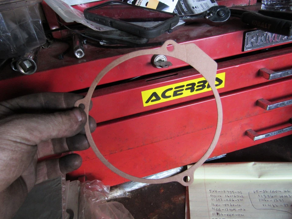 1983 年雅马哈 it490 定子盖垫片 — 第 1/1 张图片