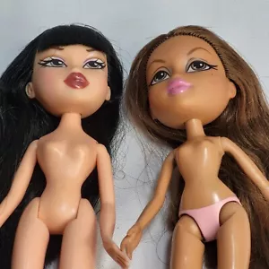 Lot of Two 2 Bratz Doll Undressed Nude Jade Yasmin MGA Parts Play Ooak 2001 2012 - Bild 1 von 11