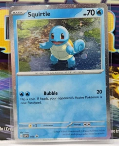 Squirtle #48 (Kosmos Holo) Black Star Promo Pokémon 151 - Bild 1 von 2