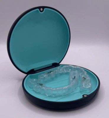 NUEVO, alineador, blanqueamiento, protector nocturno, estuche Invisalign Foto 1 de 4