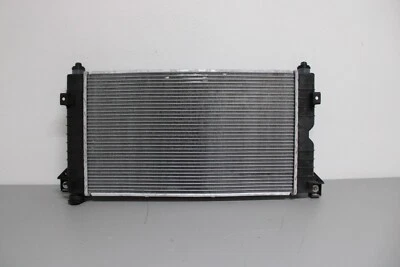 1996 2000 DODGE CARAVAN FRONT RADIATOR Foto 1 de 4