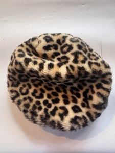 Damen Barettmütze unbekannte Marke Gepard bedruckt Winter Toupet. Free Size - Bild 1 von 6