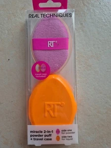 Real Techniques Miracle 2in1 Powder Puff + Travel Case - Neu - Bild 1 von 2