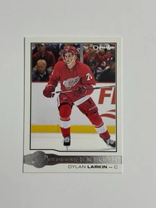 2015-16 O-Pee-Chee Glossy Rookies #R3 Dylan Larkin - Picture 1 of 2