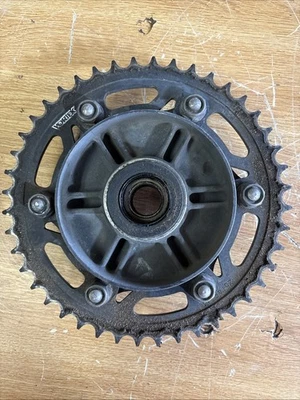 Honda CBR1000RR 2008 rueda trasera piñón buje Foto 1 de 2