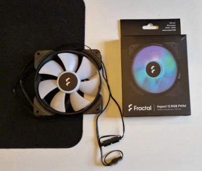 Ventilador de PC de 120 mm - Aspecto fractal 12 RGB PWM negro (hasta 2000 RPM) Foto 1 de 2