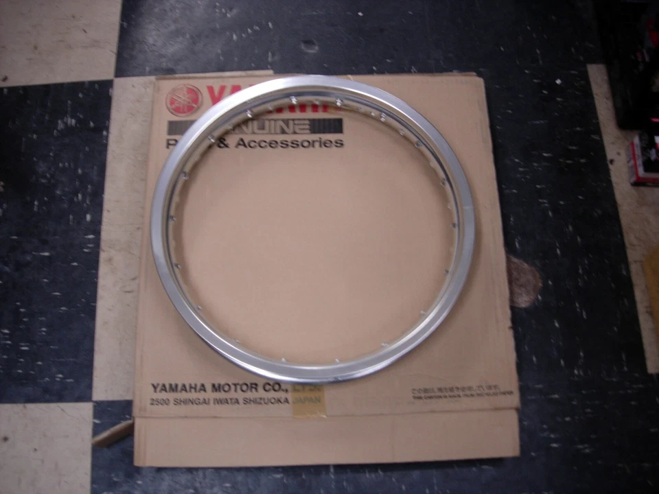 Yamaha WR250f rear wheel rim - Image 1 of 1