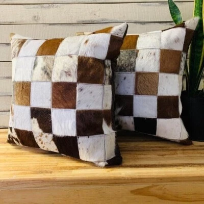 Juego de 2 Fundas de Cojín de Piel de Vaca Natural Almohada de Retazos Blanco y Marrón Foto 1 de 2