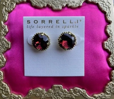 Pendientes Sorrelli Corte Cojín Borgoña Púrpura Oro Brillante Cristal Swarovski $65 Foto 1 de 3