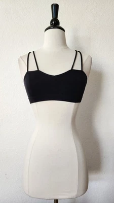 Blusa Urban Outfitters Bralette Novo Tamanho Pequeno Preta Recortada Básica Tira - Imagem 1 de 3