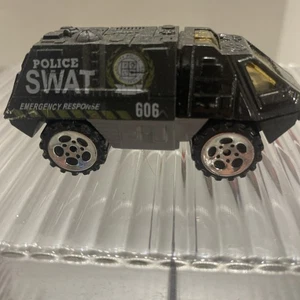 2009 SWAT EMERGENCY RESPONSE WELLY DIECAST CAR TOY Black Tank  A12 - Picture 1 of 7