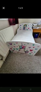 Baby Girl Bed with Unicorn Picture Frame - Picture 1 of 3