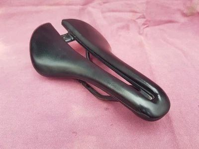 Bontrager Aeolus Comp bike saddle with cutout 250mm long, 145mm wide. 284g only! - Image 1 of 4
