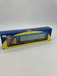 HO 1:87 Athearn 91082 Freightliner COE w/48' Wedge Van Trailer - I.C.X. - Picture 1 of 9
