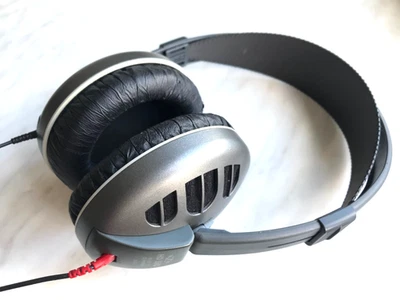 Sennheiser HD 530 - Headphones - 300 Ohm - Image 1 of 4