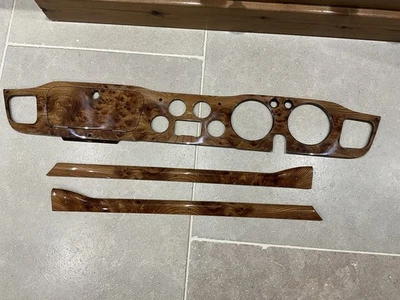 Tablero de instrumentos Triumph, tablero de madera TR4a y tapa de puerta RHD Foto 1 de 4