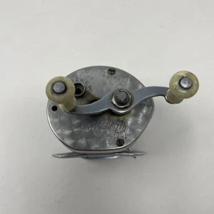 Vintage Gold Medal 77 Fishing Reel By Ranger - Picture 1 of 6