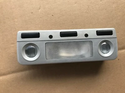 2003 宝马 525i 3.0L 后顶内部圆顶灯原始设备制造商 — 第 1/4 张图片