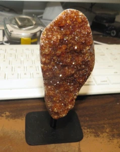 LG. POLIERTE SEHR DUNKLE CITRIN KRISTALL CLUSTER GEODE AUS BRASILIEN MIT STAHL STD  - Bild 1 von 5