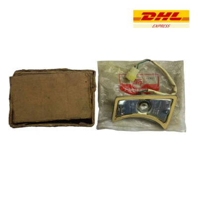 Conjunto de lámpara de estacionamiento Toyota Corona 1973-78 liquidación derecha nos 81610-29025 Foto 1 de 4