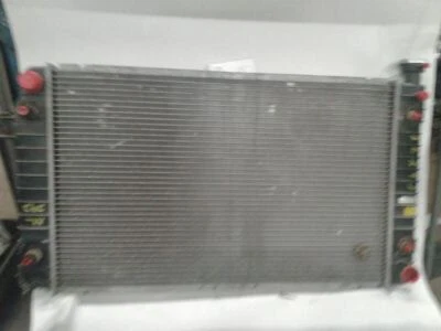 Radiator 8-305 1-3/8" Thick Fits 88-94 CHEVROLET 1500 PICKUP 786839 Foto 1 de 4