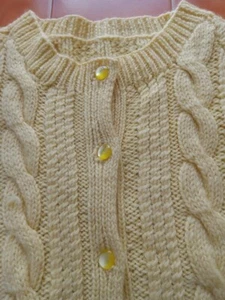 HAND MADE KNITTED LONG SLEEVE YELLOW SWEATER SIZE S-M, GRANDMOTHER  HAND KNITTED - Picture 1 of 3