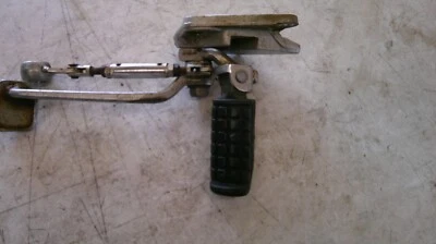 Yamaha 750 Maxim XJ750 1982-1983 reposapiés delantero derecho estriba freno Foto 1 de 4