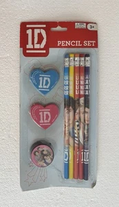 One Direction ID 5 matite 2 gomme 1 temperamatite Harry Zayn Niall Liam Louis 3 - Foto 1 di 3