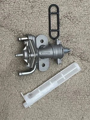 93 94 95 96 97 98 SUZUKI GSXR1100W TANQUE GASOLINA PETCOCK - INTERNACIONAL Foto 1 de 4